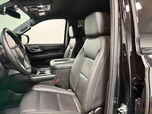 Used 2024 Chevrolet Tahoe Z71 w/ Luxury Package AWD/4WD image 58