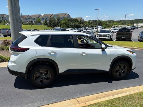 New 2026 Nissan Rogue SV w/ Cold Weather Package FWD image 7