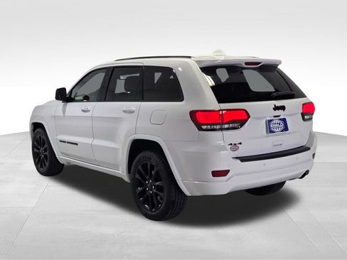 Certified 2021 Jeep Grand Cherokee Laredo X AWD/4WD image 23