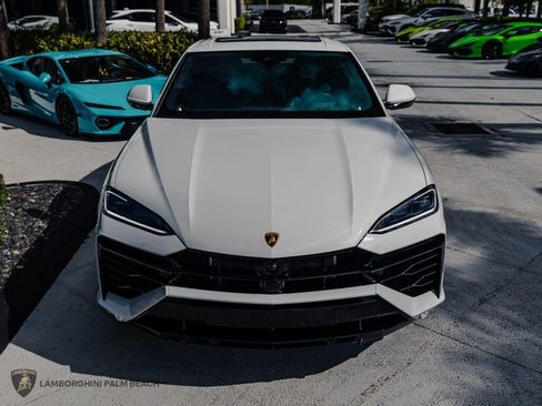 Used 2025 Lamborghini Urus SE image 9
