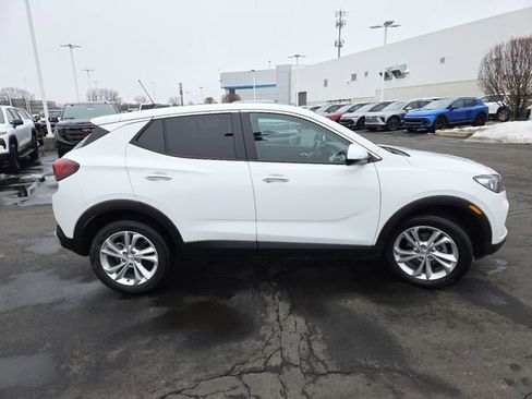Used 2022 Buick Encore GX Preferred w/ Cold Weather Comfort Package image 17