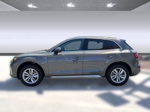 Certified 2023 Audi Q5 2.0T Premium w/ Convenience Package AWD/4WD image 2