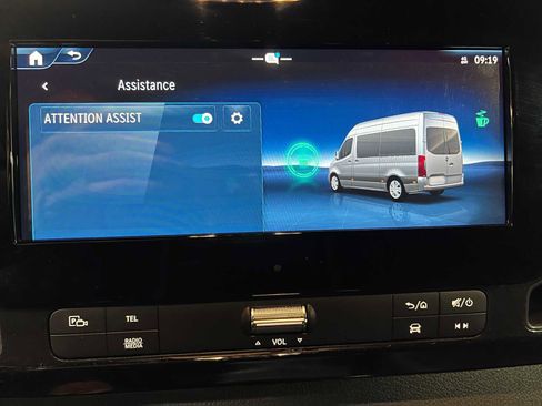 Used 2025 Mercedes-Benz Sprinter 2500 image 33