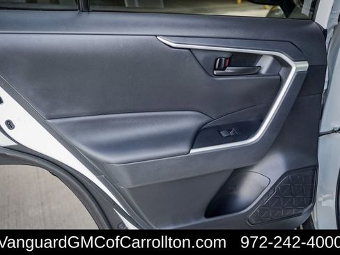 Used 2024 Toyota RAV4 LE image 31