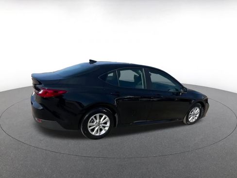 Used 2025 Toyota Camry LE image 14