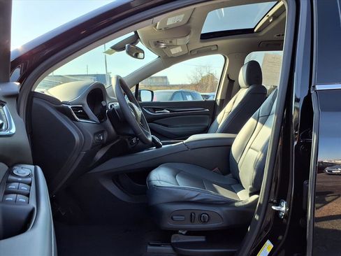 Used 2021 Buick Enclave Essence w/ Sport Touring Edition image 25