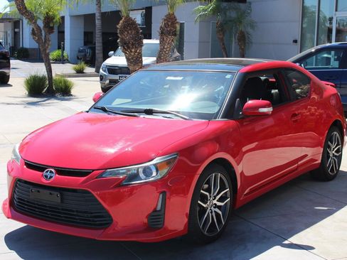 Used 2016 Scion tC image 5
