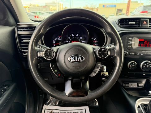 Used 2016 Kia Soul EV image 19