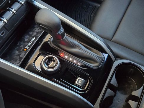 Used 2025 Chevrolet Colorado Trail Boss image 18