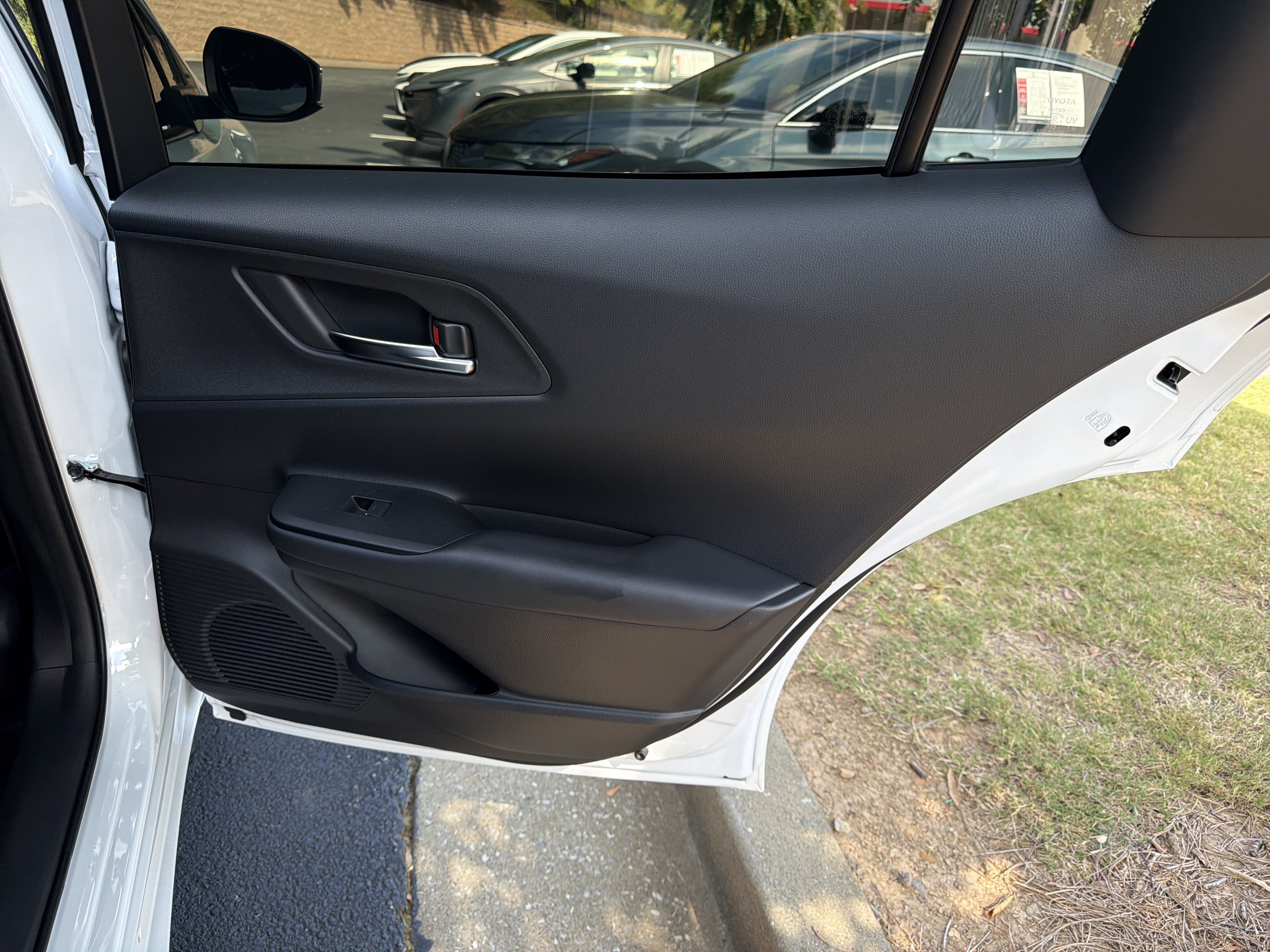 Used 2026 Toyota Prius Plug-In Hybrid FWD image 16
