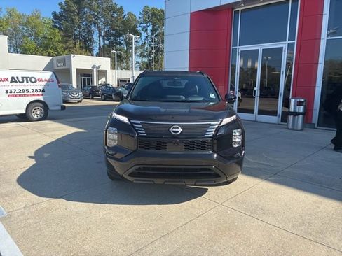 New 2026 Nissan Rogue Platinum AWD/4WD image 2