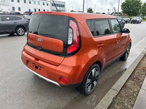 Used 2018 Kia Soul + FWD image 3