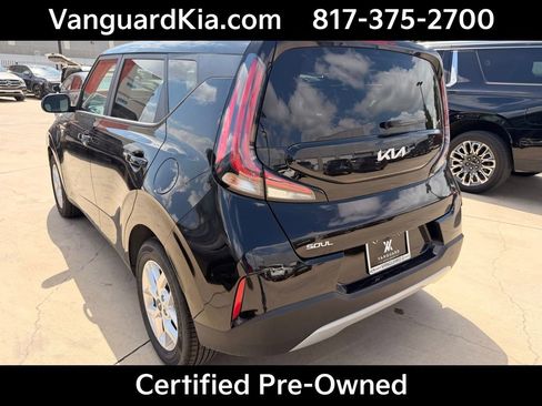 Certified 2025 Kia Soul LX image 2