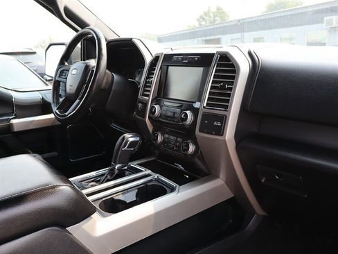 Used 2015 Ford F150 Lariat w/ Equipment Group 502A Luxury AWD/4WD image 12