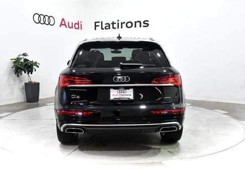 Certified 2025 Audi Q5 2.0T Premium Plus image 9