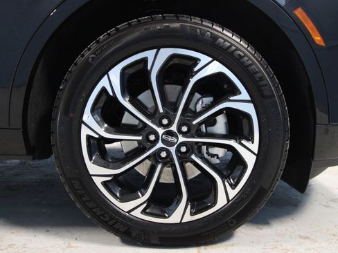 New 2026 Lincoln Nautilus Reserve image 40