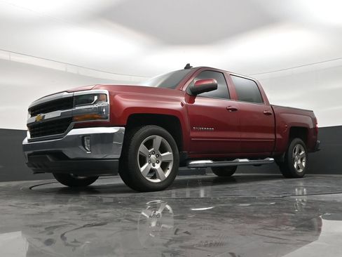 Used 2018 Chevrolet Silverado 1500 LT w/ All Star Edition RWD image 19