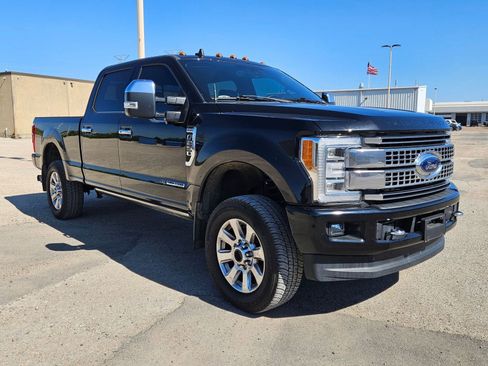 Used 2019 Ford F250 Platinum w/ Platinum Ultimate Package image 8