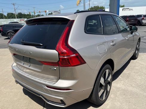Used 2025 Volvo XC60 T8 Ultra AWD/4WD image 6