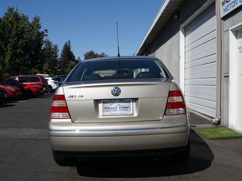 Used 2004 Volkswagen Jetta GLS image 13