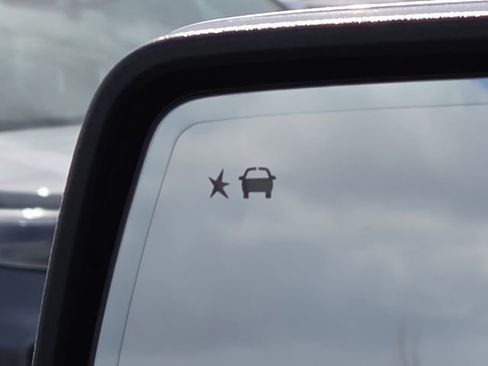 Certified 2025 Chevrolet Silverado 1500 High Country w/ Technology Package image 13