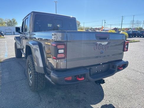 New 2025 Jeep Gladiator Rubicon image 5
