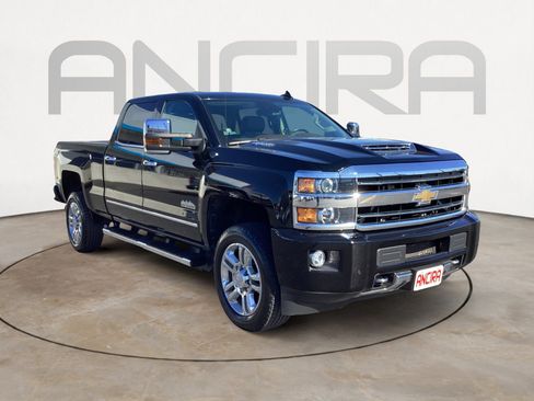 Used 2019 Chevrolet Silverado 2500 High Country w/ Duramax Plus Package image 5