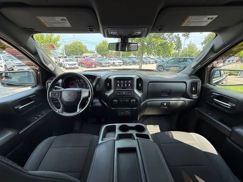 Used 2020 Chevrolet Silverado 1500 Custom Trail Boss w/ Custom Convenience Package AWD/4WD image 29