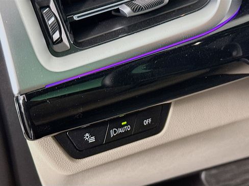 Used 2025 BMW X2 xDrive28i image 16