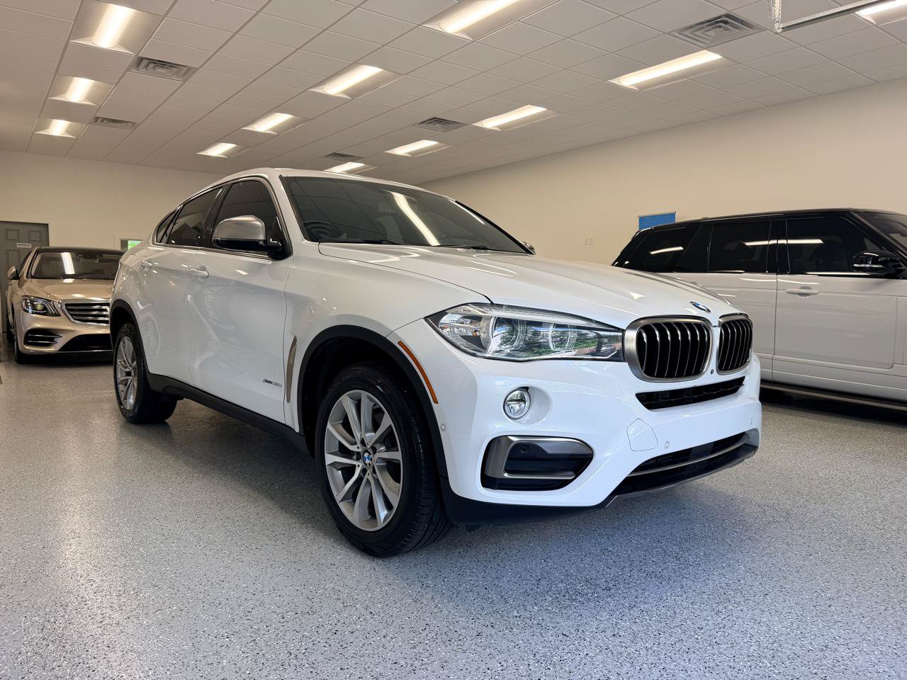 Used 2019 BMW X6 xDrive35i w/ Premium Package AWD/4WD image 11
