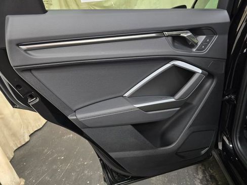 Used 2025 Audi Q3 2.0T Premium w/ Convenience Package image 27