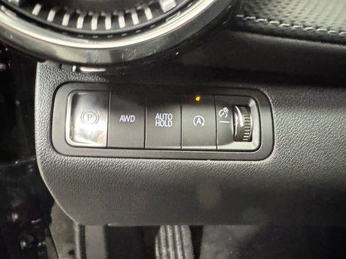 New 2026 Chevrolet Equinox LT w/ Convenience Package II AWD/4WD image 17