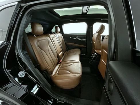 Used 2022 Lincoln Nautilus Reserve AWD/4WD image 18