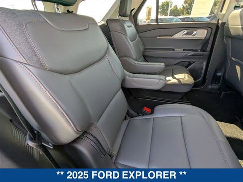 New 2025 Ford Explorer Active w/ Active Comfort Package image 19