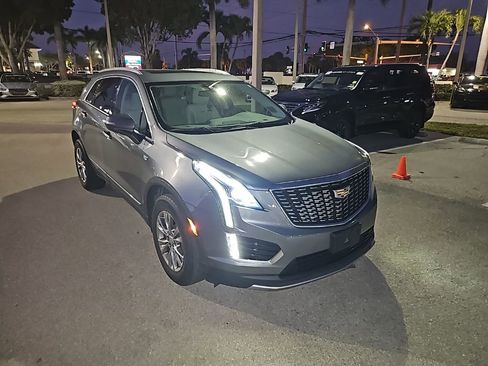 Used 2020 Cadillac XT5 Premium Luxury image 15