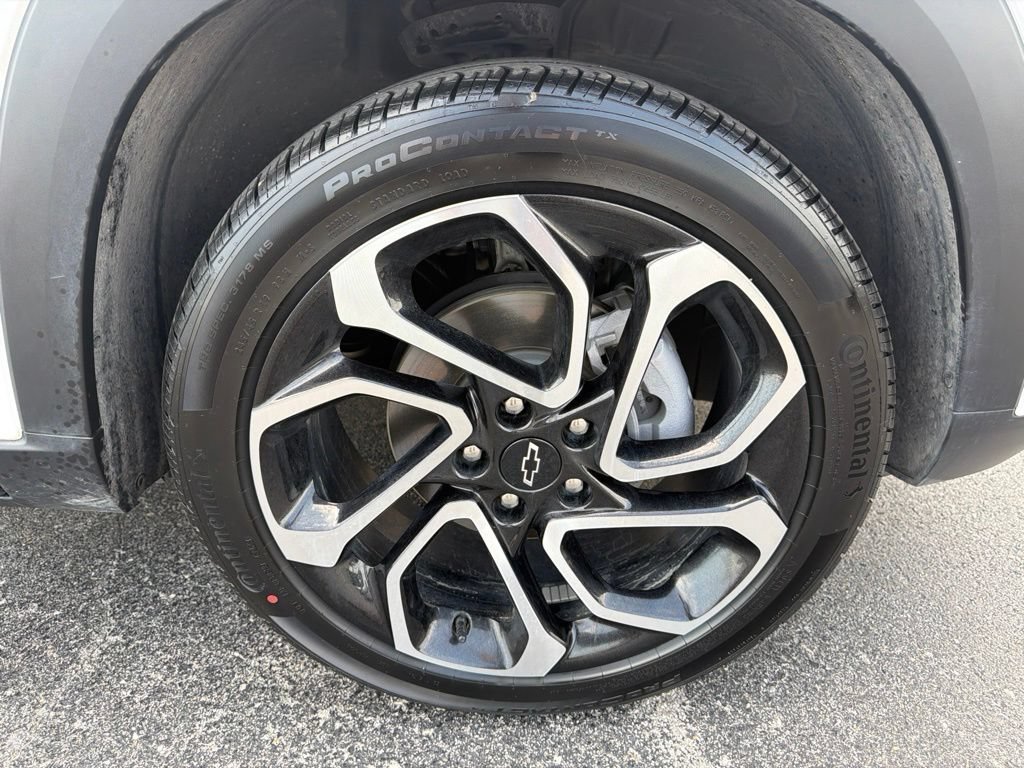 Used 2024 Chevrolet Trax RS w/ Sunroof Package FWD image 9