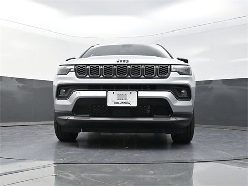 New 2026 Jeep Compass Latitude image 18