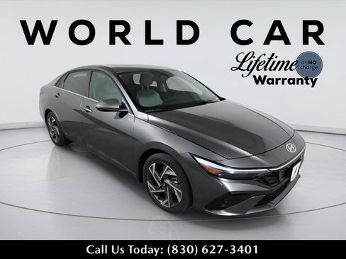 Used 2025 Hyundai Elantra Limited FWD image 1