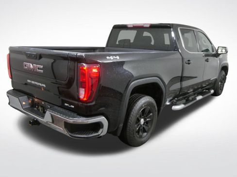 Used 2022 GMC Sierra 1500 SLE AWD/4WD image 3