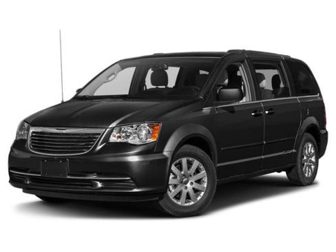 Used 2015 Chrysler Town & Country Touring image 1