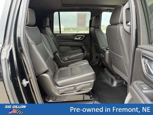 Used 2021 Chevrolet Suburban Premier w/ Premium Package AWD/4WD image 21
