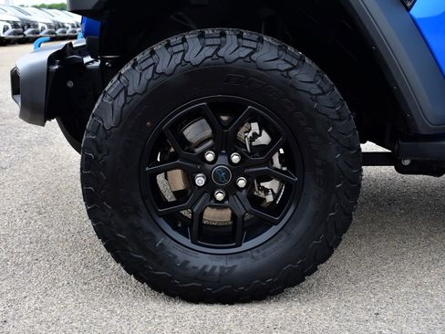 Used 2024 Jeep Wrangler Unlimited AWD/4WD image 6