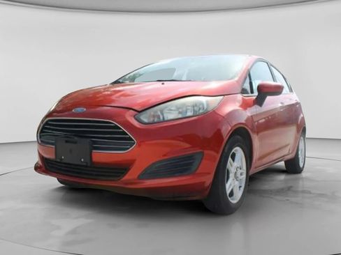 Used 2019 Ford Fiesta SE FWD image 2