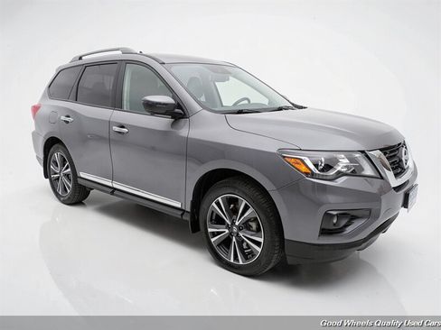 Used 2019 Nissan Pathfinder Platinum AWD/4WD image 3