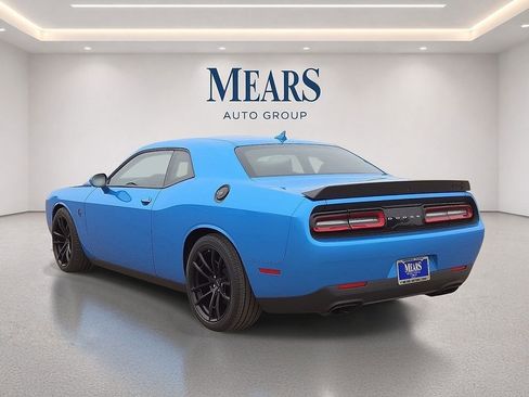 Used 2023 Dodge Challenger SRT Hellcat w/ Driver Convenience Group RWD image 3
