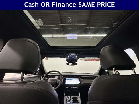 Used 2026 Jeep Cherokee Limited AWD/4WD image 17