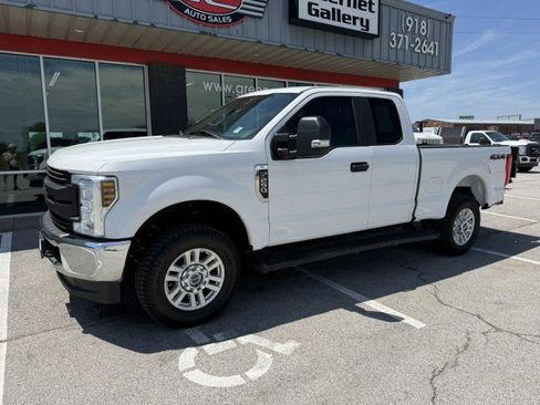 Used 2019 Ford F250 XL w/ Power Equipment Group AWD/4WD image 1