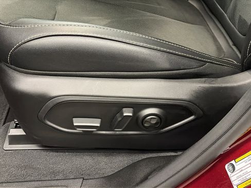 Used 2024 Jeep Grand Cherokee L Altitude image 7