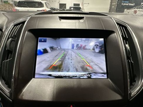 Used 2020 Ford Edge ST image 26
