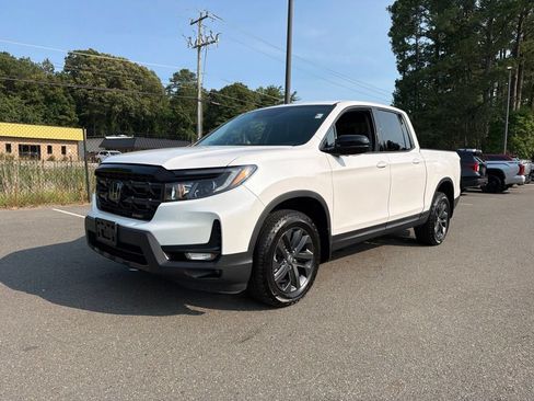 Certified 2025 Honda Ridgeline Sport image 2